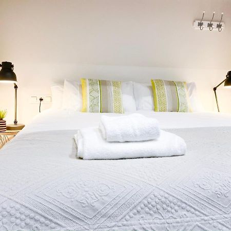 סביליה Stunning Boutique - Space Maison Apartments מראה חיצוני תמונה
