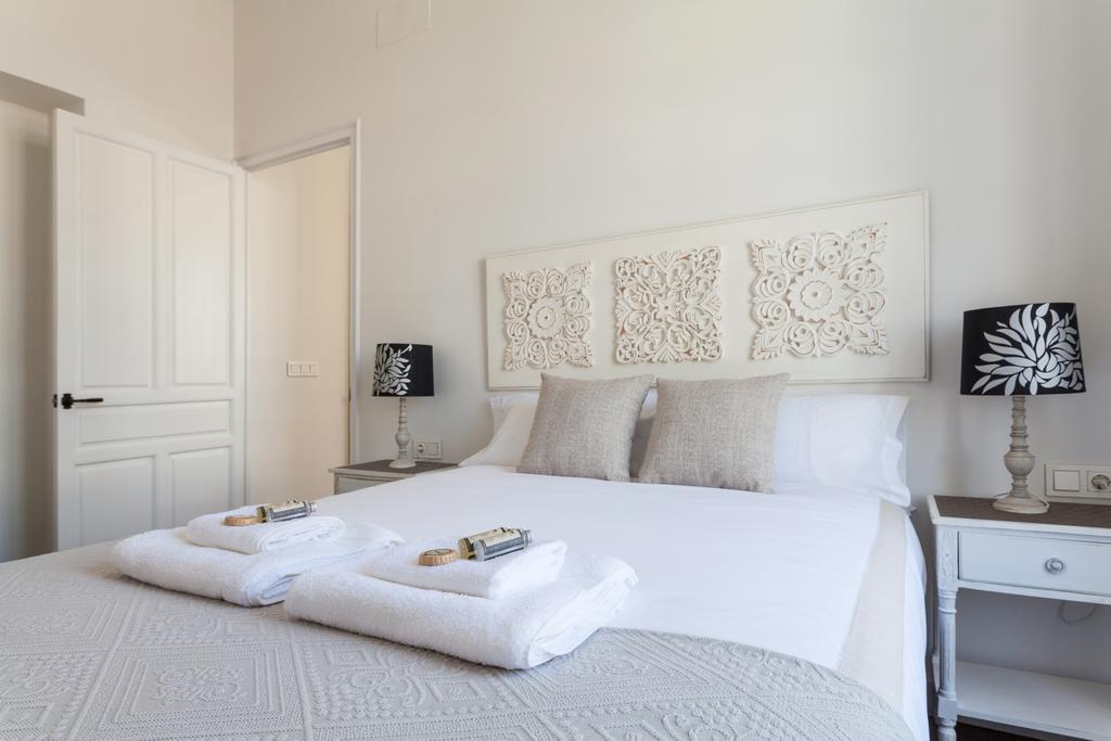 סביליה Stunning Boutique - Space Maison Apartments מראה חיצוני תמונה