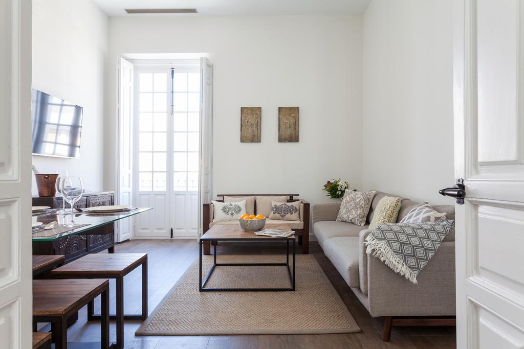 סביליה Stunning Boutique - Space Maison Apartments מראה חיצוני תמונה