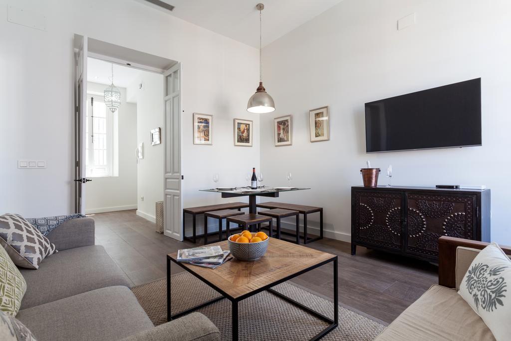 סביליה Stunning Boutique - Space Maison Apartments מראה חיצוני תמונה