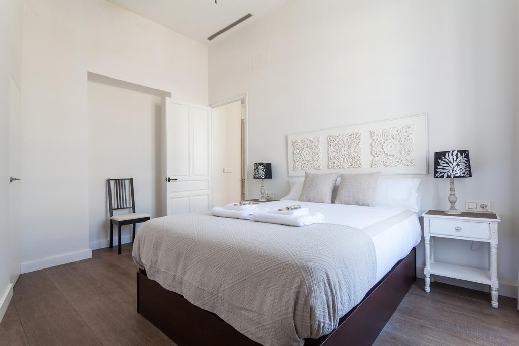 סביליה Stunning Boutique - Space Maison Apartments מראה חיצוני תמונה